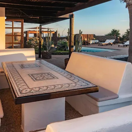 Kura * Puerto del Carmen (Lanzarote)