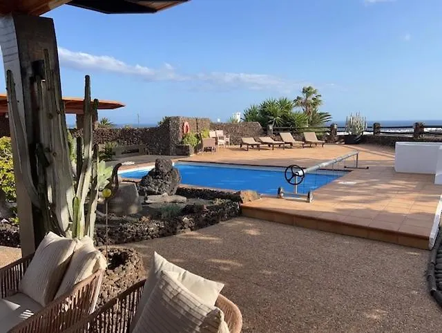 Kura * Puerto del Carmen (Lanzarote)