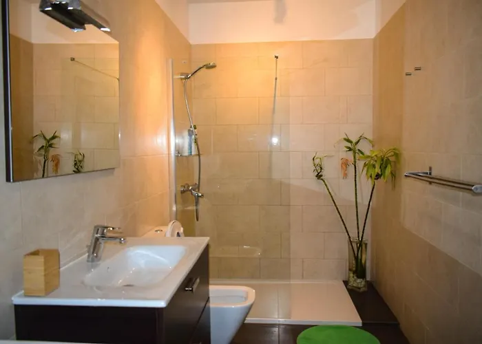 Kura Daire Puerto del Carmen (Lanzarote)